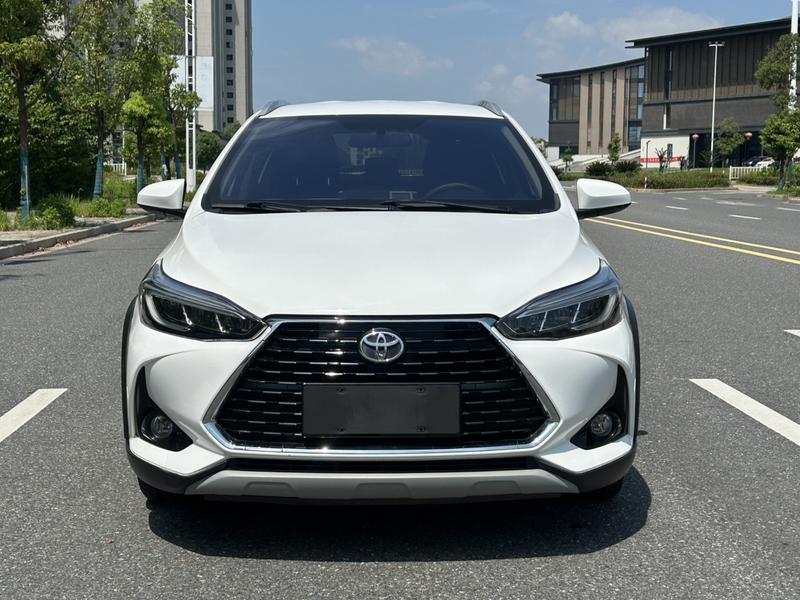 Toyota YARIS L - фото 1