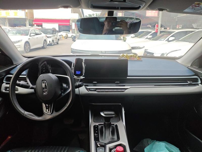 Geely Emgrand - фото 4