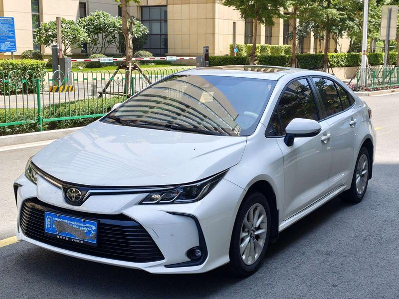 Toyota Corolla - фото 0