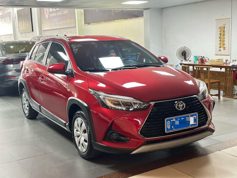 Toyota YARIS L - фото 2