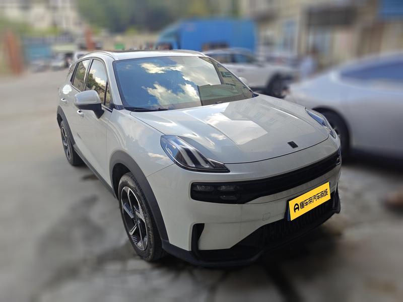 Lynk & Co 06 - фото 2