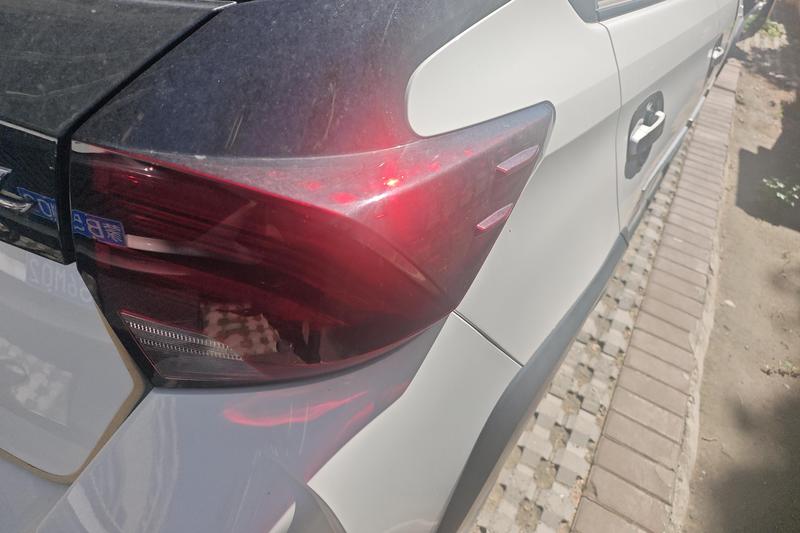 Toyota YARIS L - фото 4