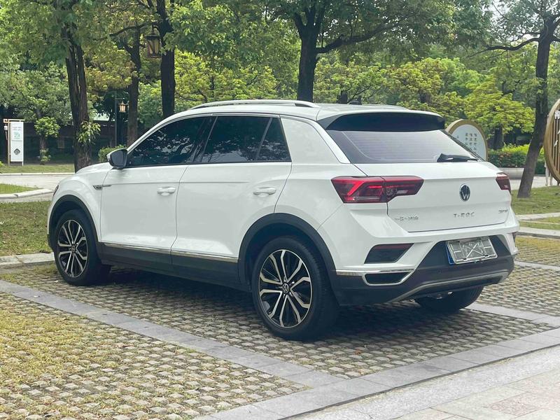 Volkswagen T-Roc - фото 3