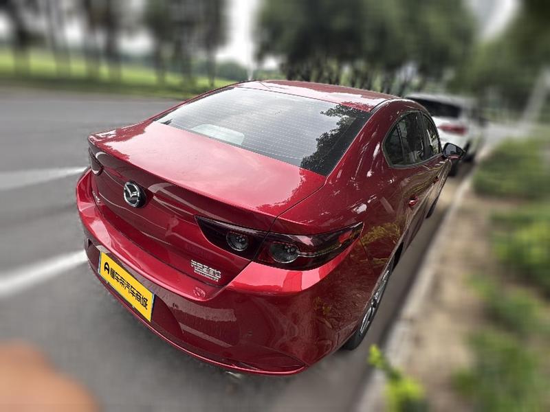Mazda Mazda3 - фото 3