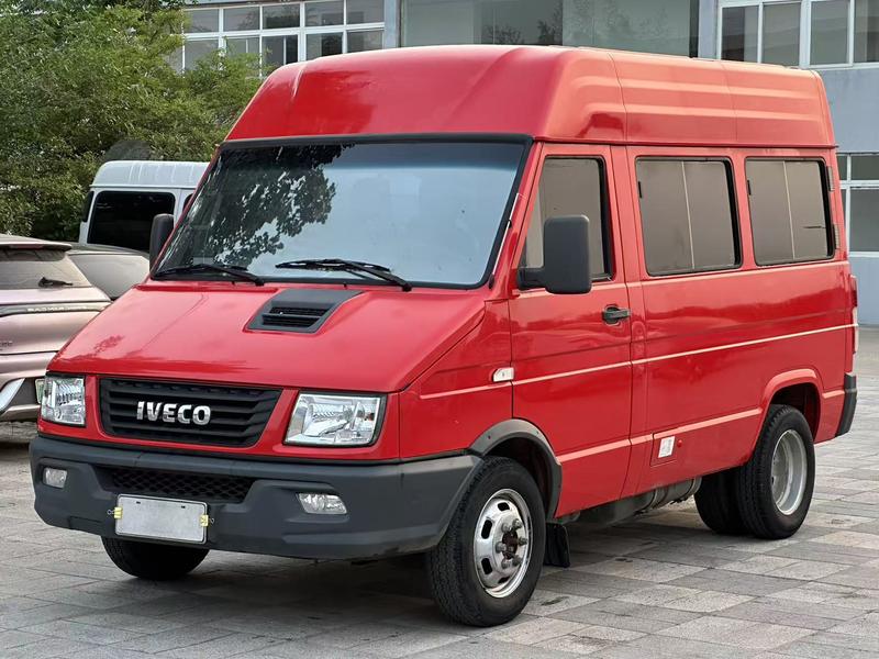 Iveco Daily - фото 0