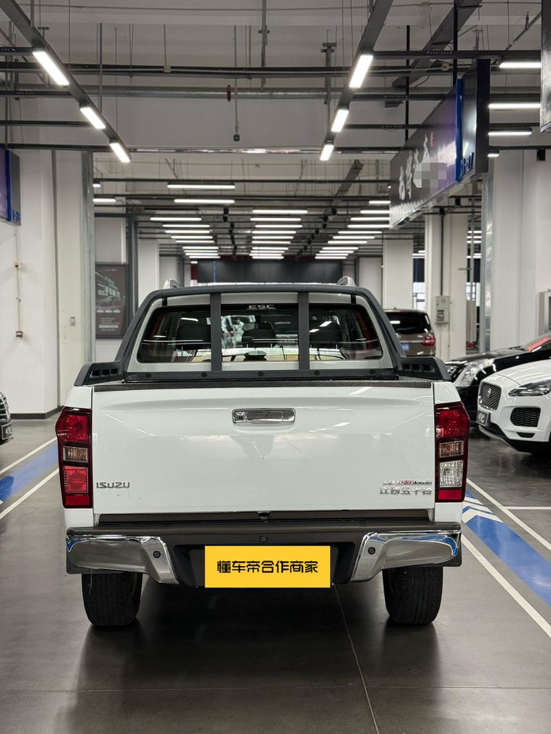Isuzu D-MAX - фото 4