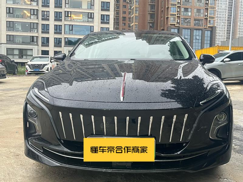 Hongqi E-QM5 - фото 1