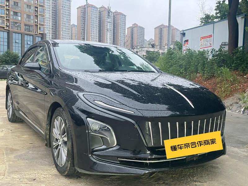 Hongqi E-QM5 - фото 2