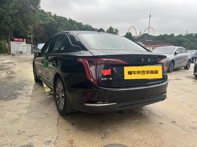 Hongqi E-QM5 - фото 3