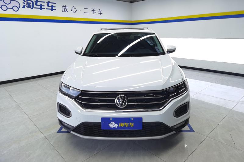 Volkswagen T-Roc - фото 1