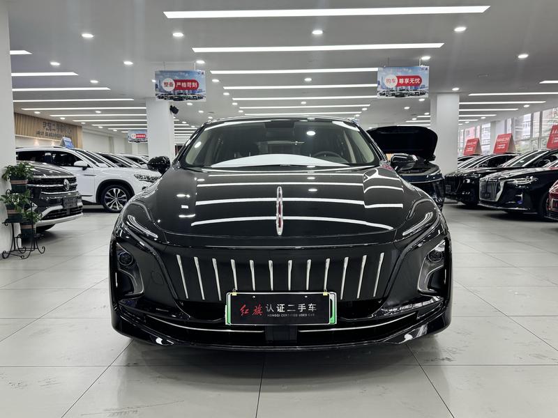 Hongqi E-QM5 - фото 1