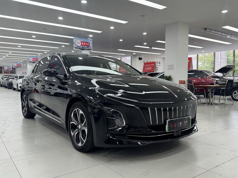 Hongqi E-QM5 - фото 2