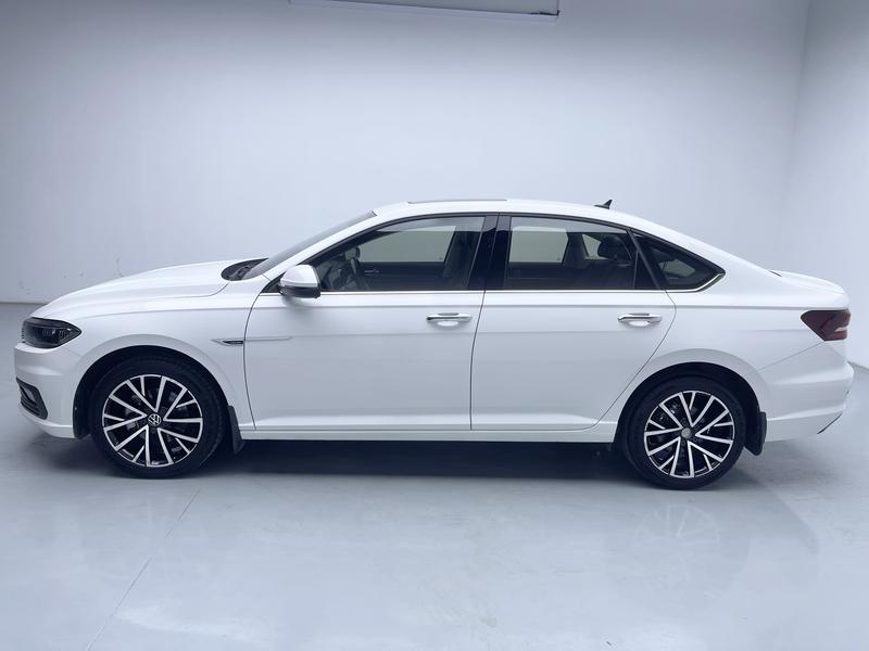 Volkswagen Lavida - фото 3