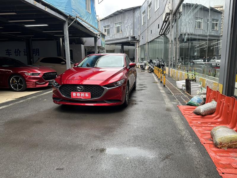 Mazda Mazda3 - фото 0