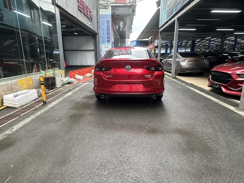 Mazda Mazda3 - фото 3