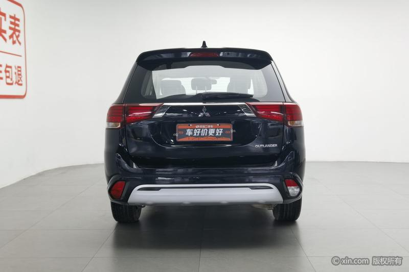 Mitsubishi Outlander - фото 2