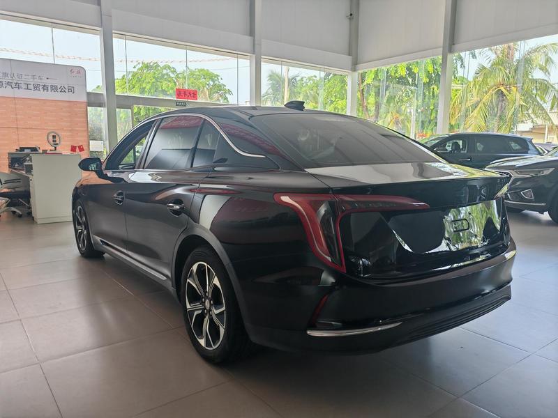 Hongqi E-QM5 - фото 3