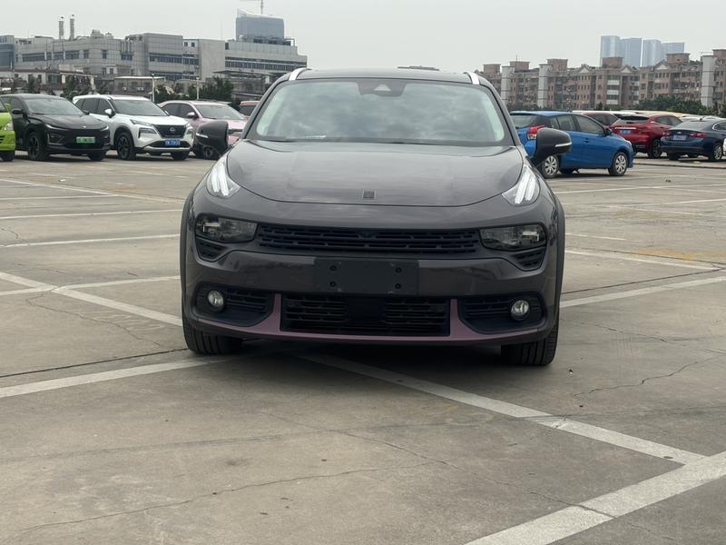 Lynk & Co 02 - фото 1