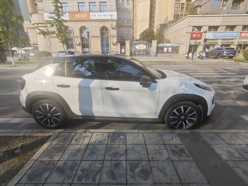 Lynk & Co 02 - фото 2