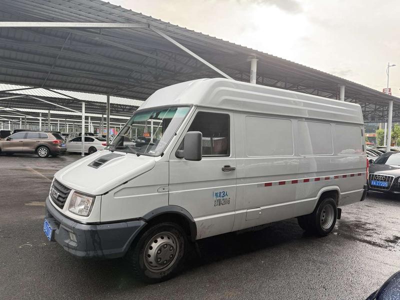 Iveco Daily - фото 0
