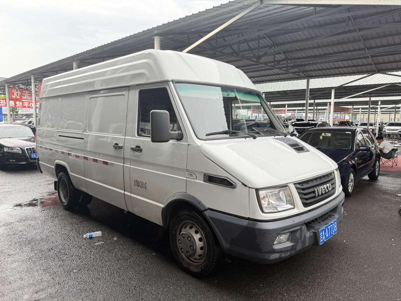 Iveco Daily - фото 1