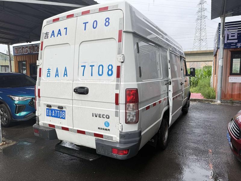 Iveco Daily - фото 3