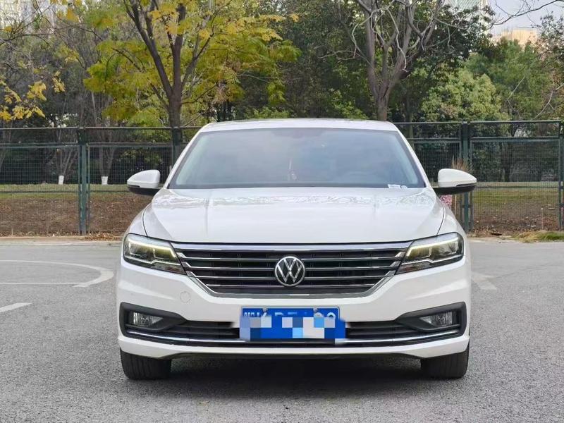Volkswagen Lavida - фото 1