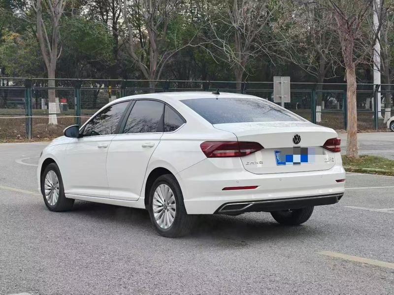 Volkswagen Lavida - фото 3