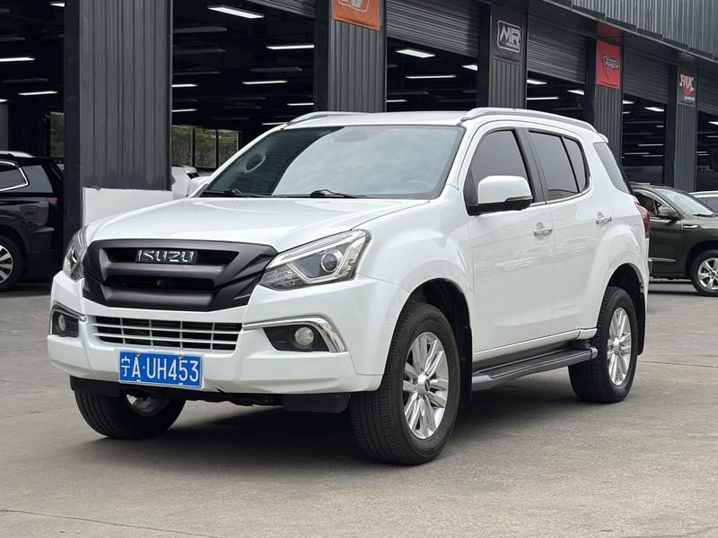 Isuzu mu-X - фото 0