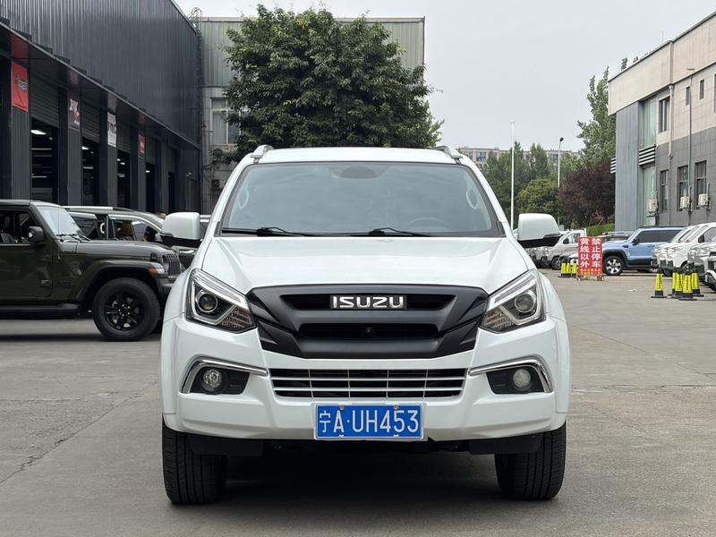Isuzu mu-X - фото 1
