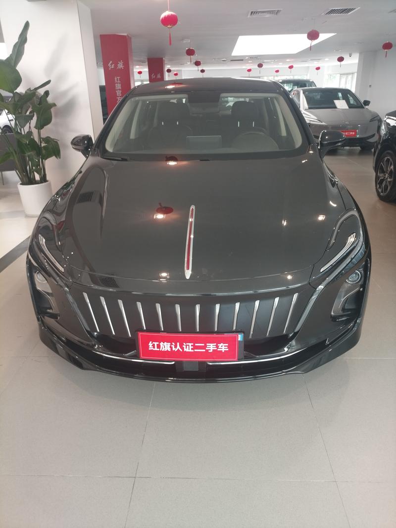 Hongqi E-QM5 - фото 1