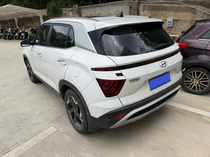 Hyundai ix25 - фото 4