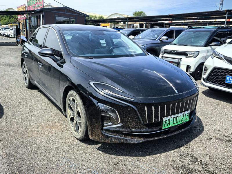 Hongqi E-QM5 - фото 2