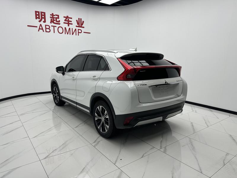 Mitsubishi 奕歌 - фото 3