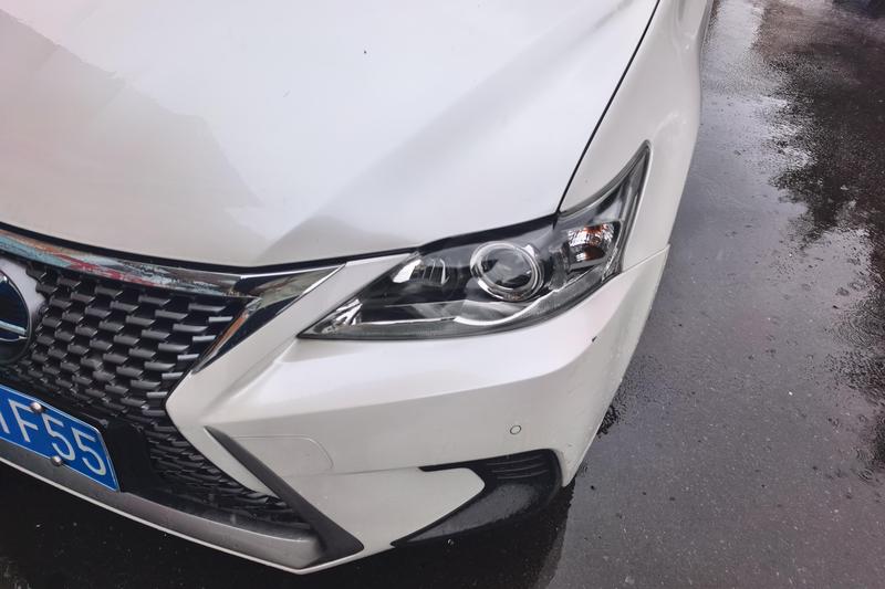 Lexus CT - фото 3