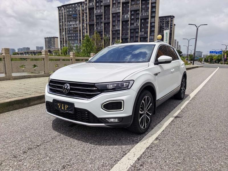 Volkswagen T-Roc - фото 0