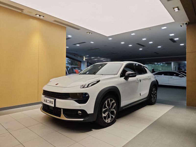 Lynk & Co 02 - фото 0