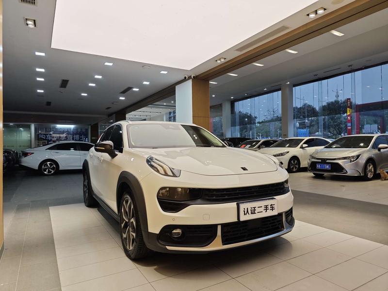 Lynk & Co 02 - фото 2