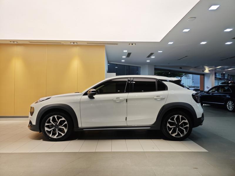 Lynk & Co 02 - фото 3
