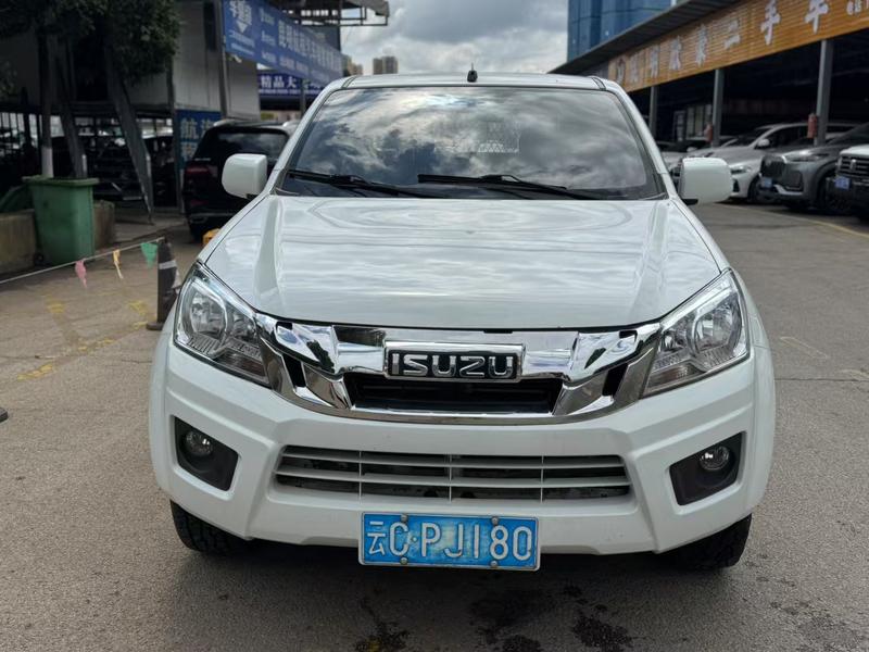 Isuzu RE-MAX - фото 1