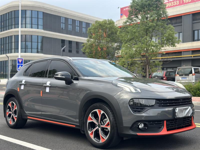Lynk & Co 02 - фото 2