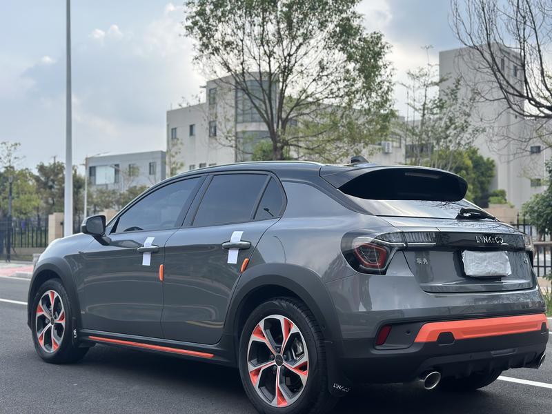 Lynk & Co 02 - фото 3