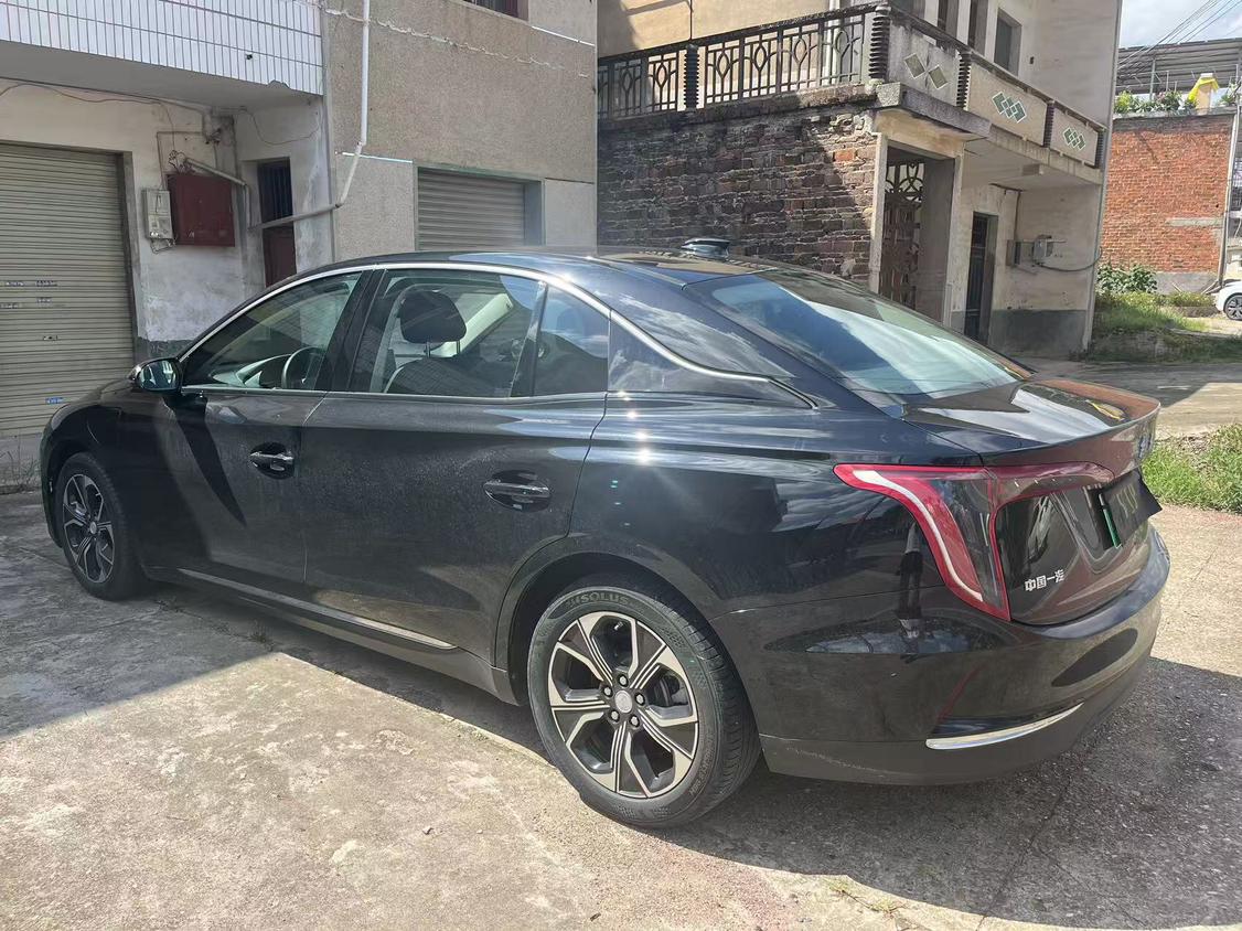 Hongqi E-QM5 - фото 3
