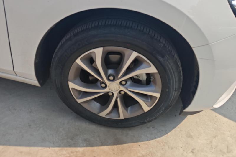 Buick Verano - фото 3
