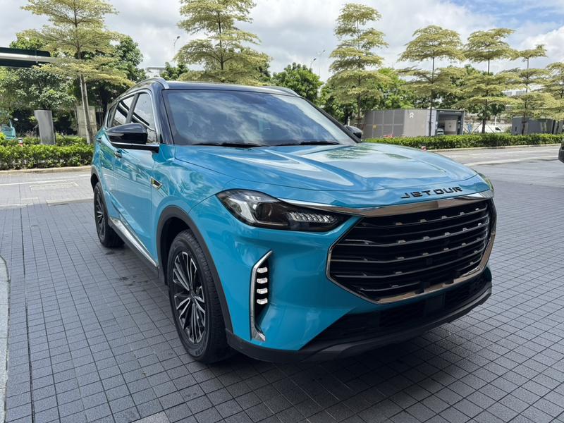 Jetour X70 PLUS - фото 2