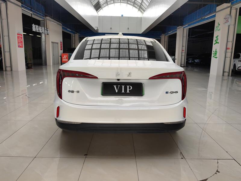 Hongqi E-QM5 - фото 4