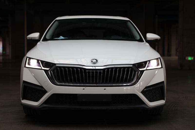 Skoda Octavia - фото 1