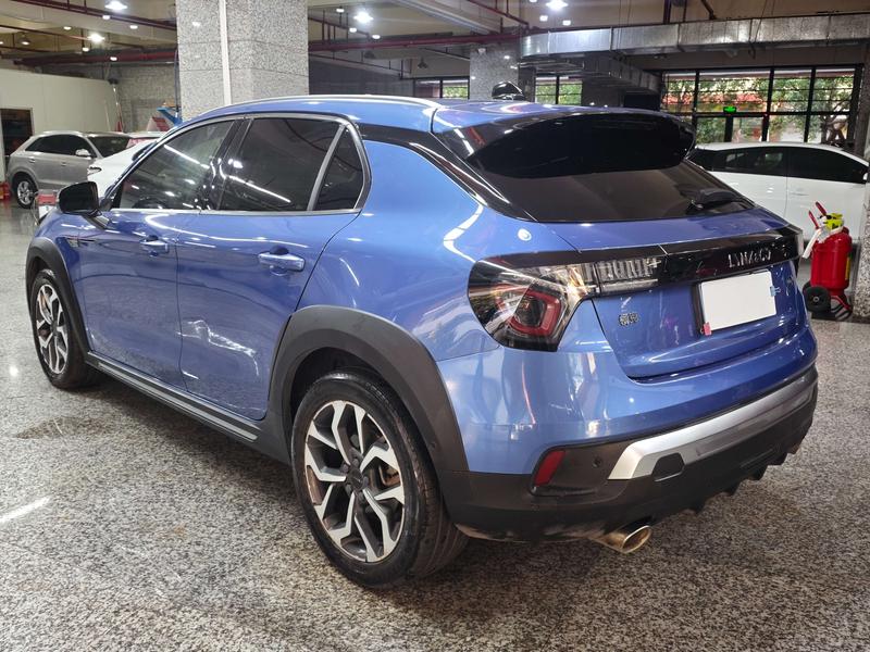 Lynk & Co 02 - фото 4