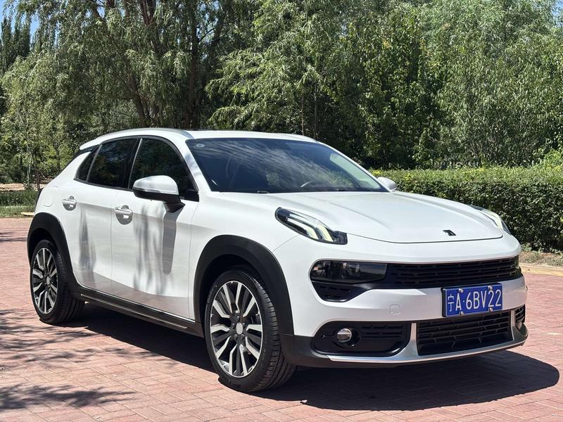 Lynk & Co 02 - фото 2