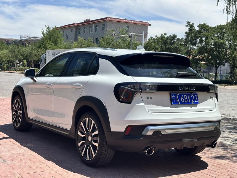 Lynk & Co 02 - фото 3